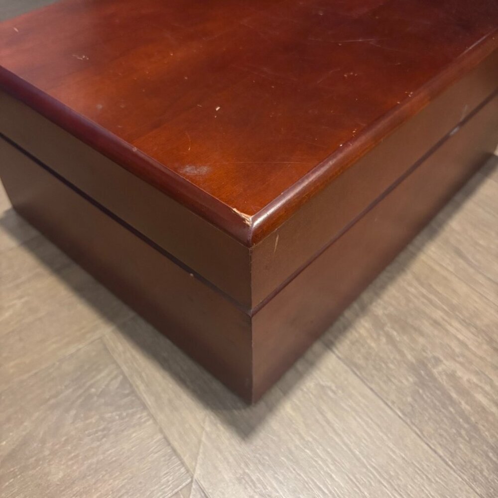 Wooden Humidor Box - Picture 8 of 9